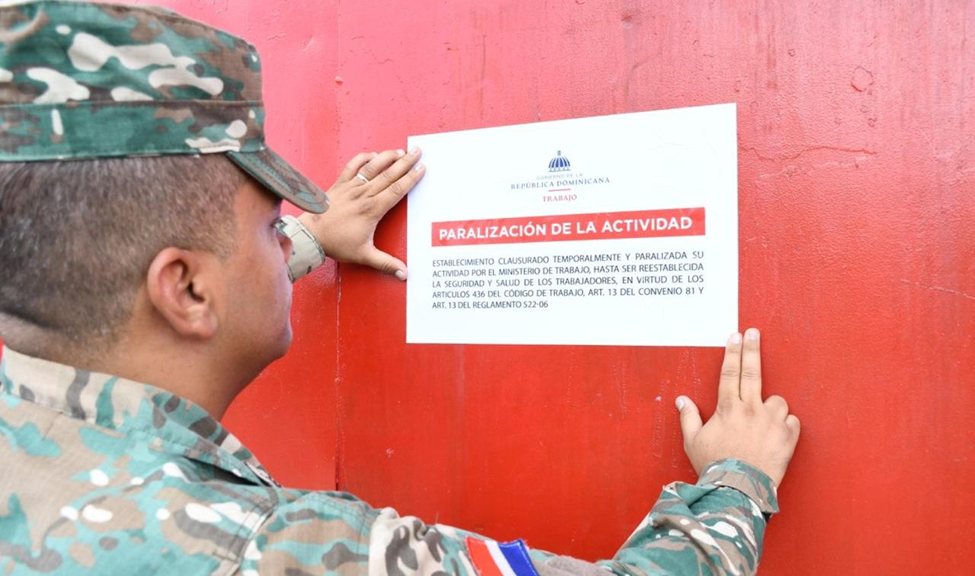 Trabajo paraliza 11 empresas por peligro de seguridad y salubridad