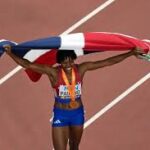 Frente frío provoca descenso de temperaturas y lluvias moderadas en el centro del país